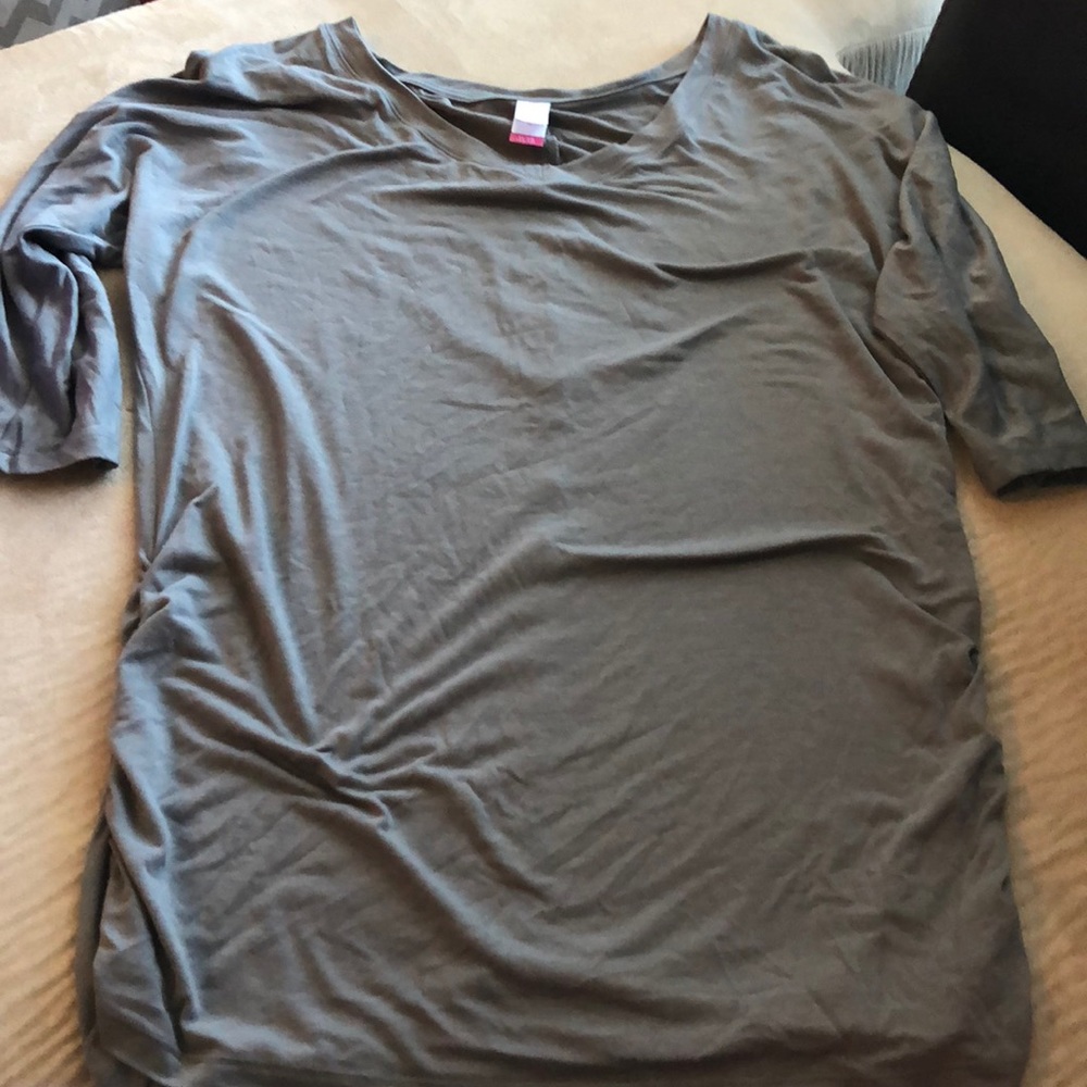 No Boundaries top